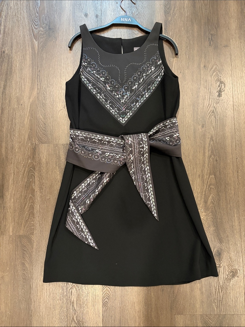 *Like New*NNA Black Little Shift Dress